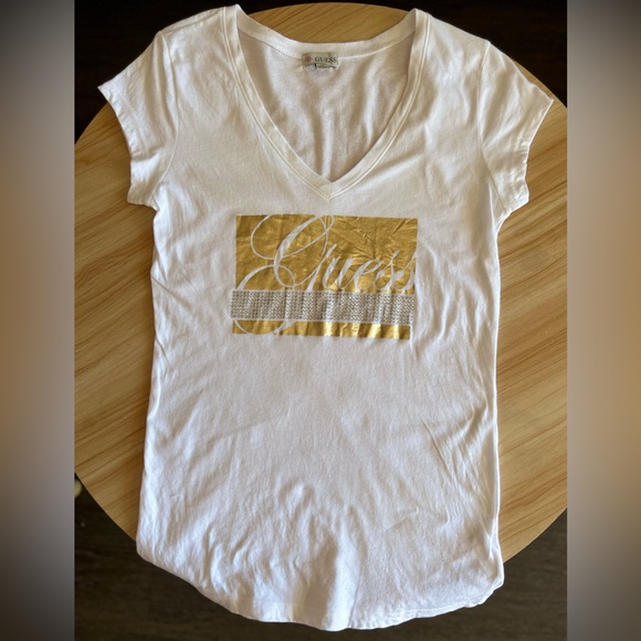 Guess T-Shirt - Picture 3 of 5